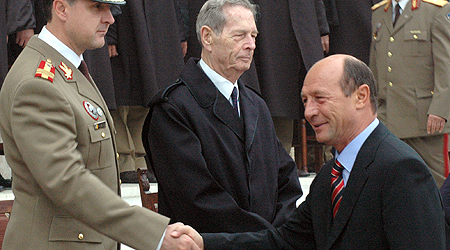 Presa straina loveste in Basescu pentru acuzatiile la adresa Regelui Mihai